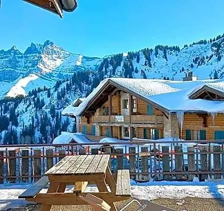 Freeride Restaurant & Camps *
